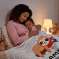 Kuscheldecke Mama's Schnarchecke mit Faultier
