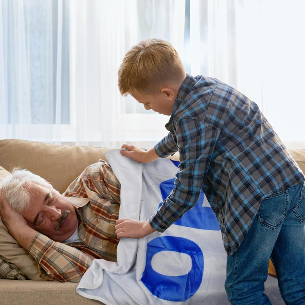 Kuscheldecke Opa's Schnarchecke mit Faultier – Ansicht 2
